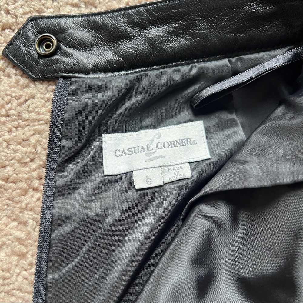Casual Corner Leather Skirt - Picture 3 of 5